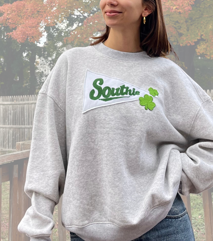 Southie Pennant Shamrock Crew (M)