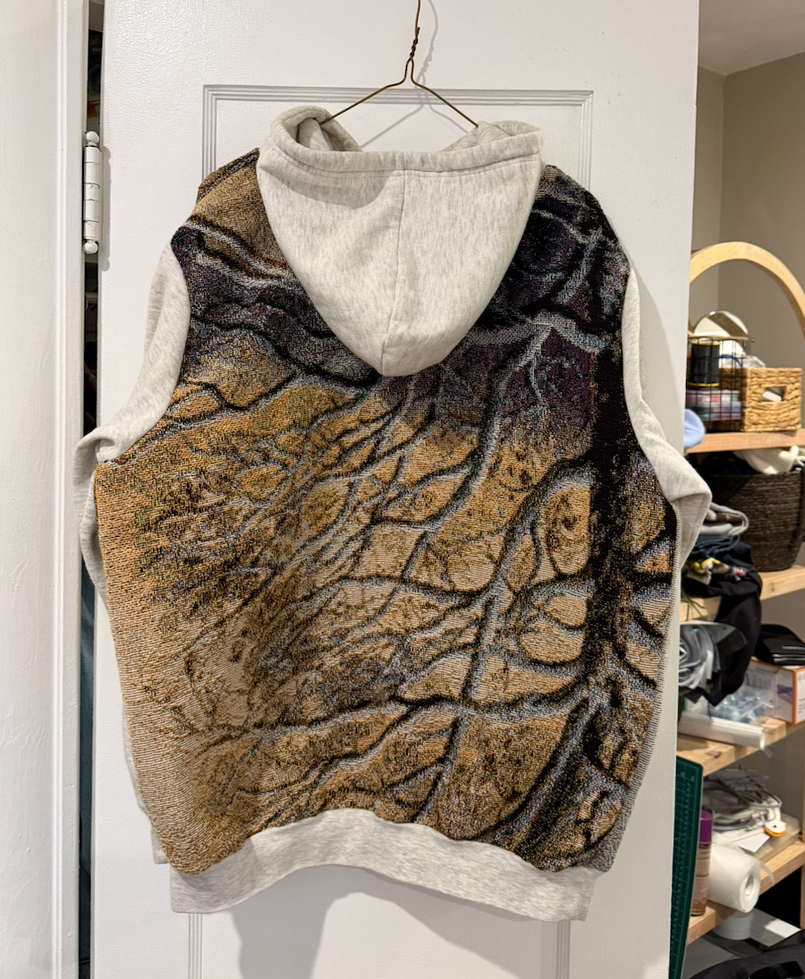 Snow Scene Blanket Hoodie (L)