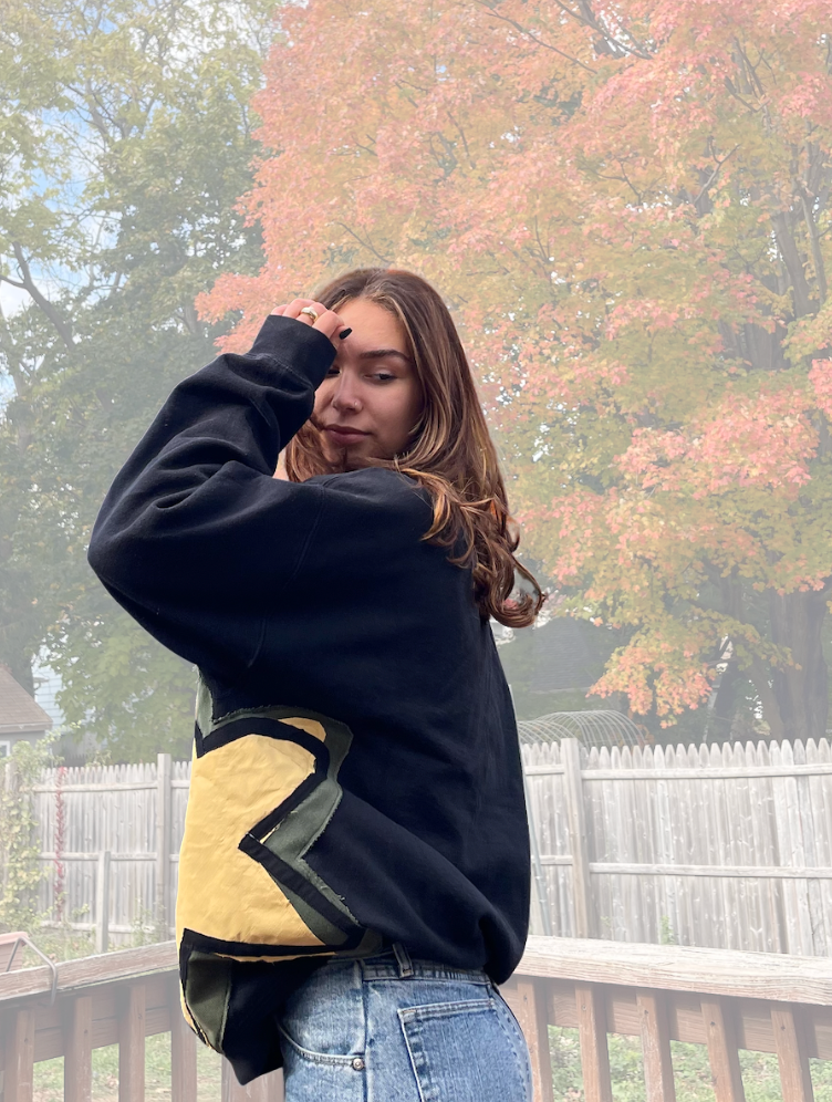 The Original threadsbyG Star Crewneck (L)