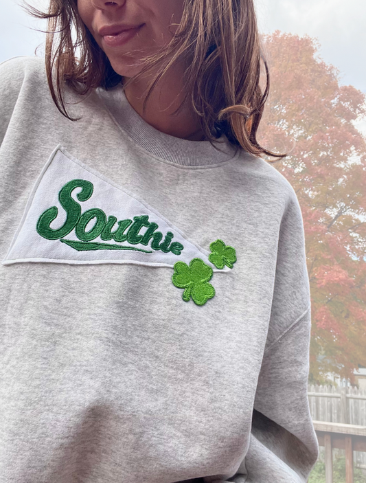 Southie Pennant Shamrock Crew (M)
