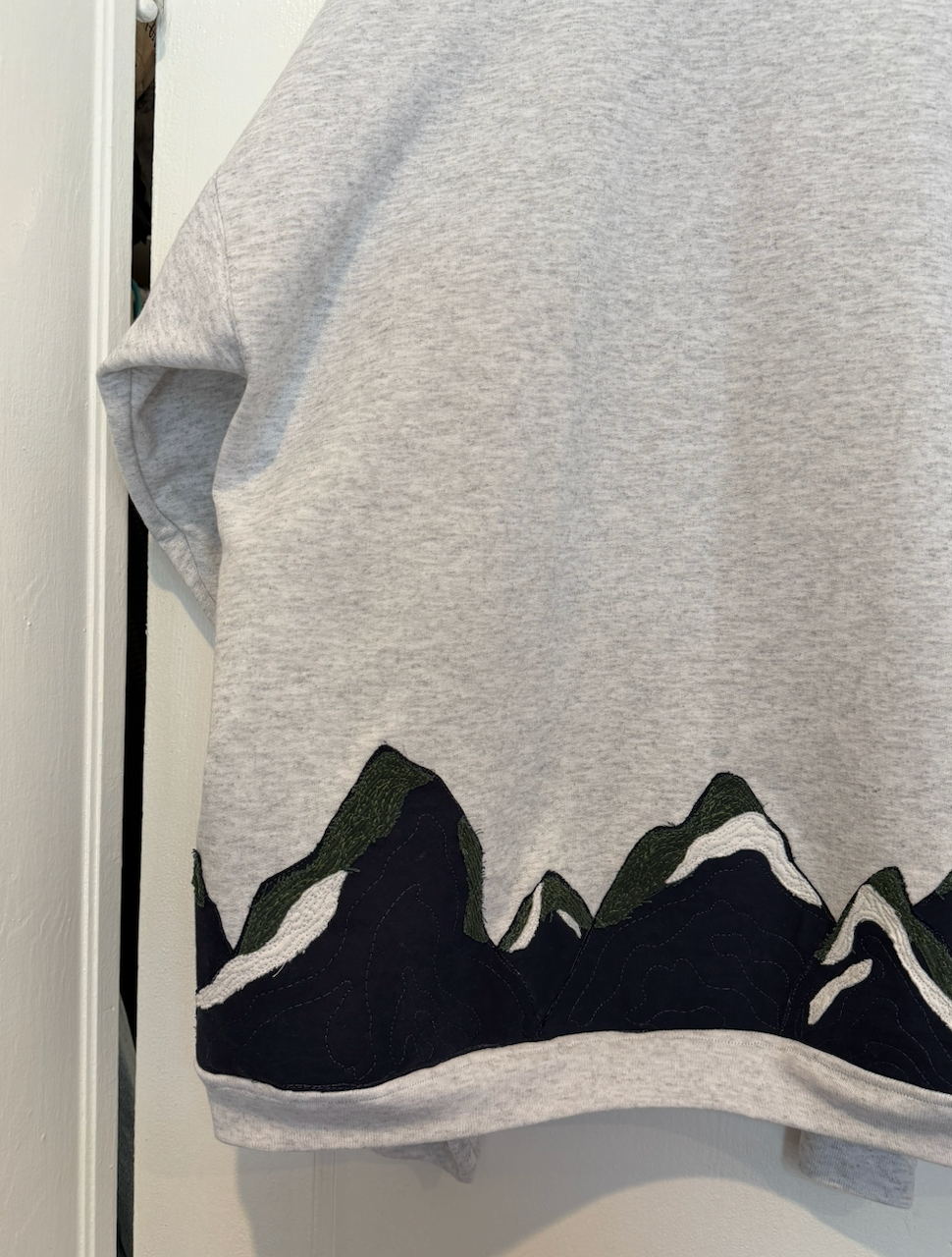 Mountain Patchwork Crew (L)